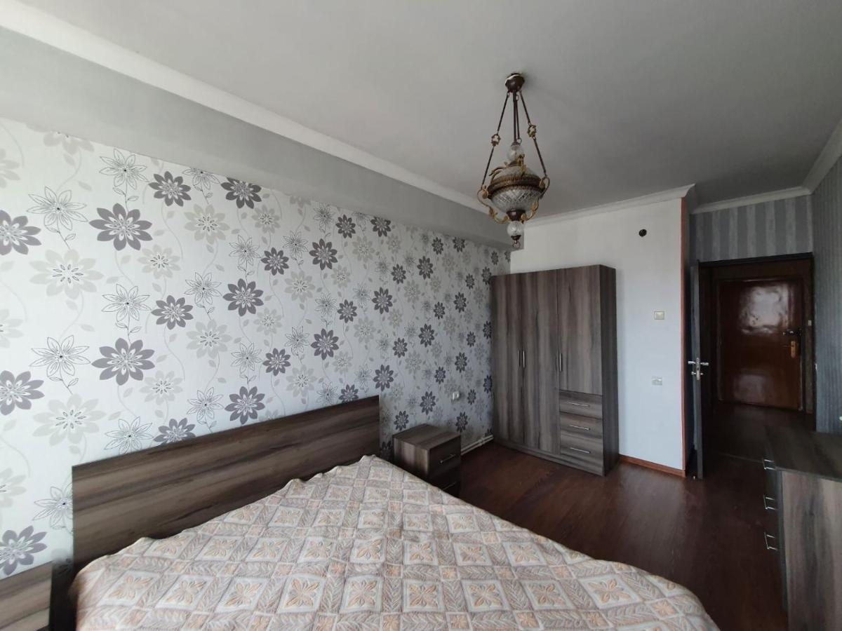 Apartment In Yerevan On Amiryan Street Dış mekan fotoğraf